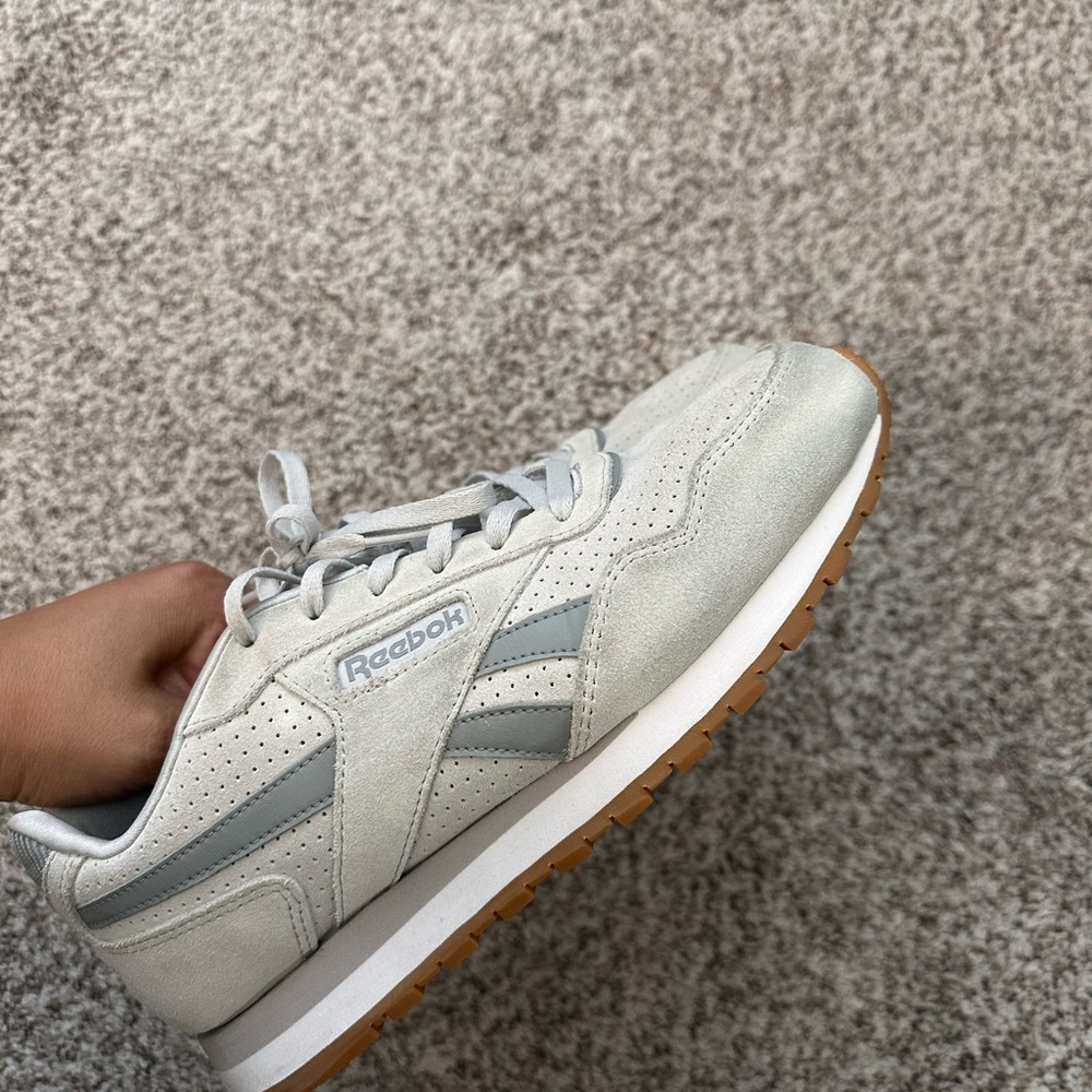 Reebok - Picture 6 of 7